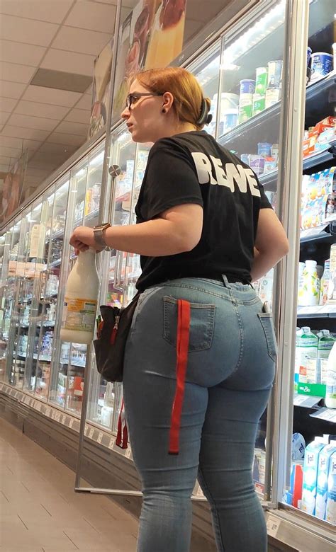 bubble butt candid|Candid Mature